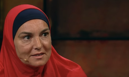 La célèbre chanteuse irlandaise Sinead O’Connor se convertit à l’islam