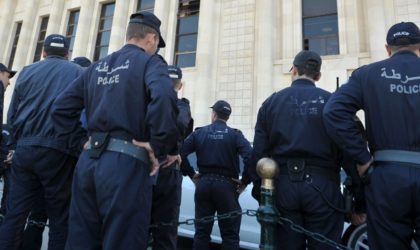 Des députés cadenassent l’entrée de l’APN