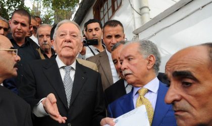 Ould-Abbès reprendra la tête du FLN pour annoncer sa démission