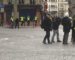 Une femme militaire pleure la France