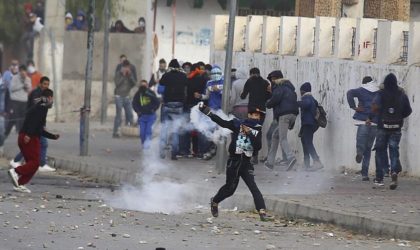 Nouvelle immolation par le feu en Tunisie : la mèche de la révolte rallumée