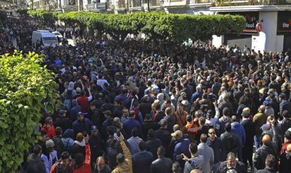 Marches historiques à travers le pays contre les décisions de Bouteflika