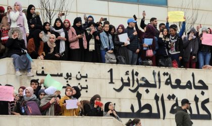 La marche des étudiants devant le ministère de l’Enseignement supérieur