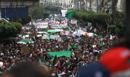 Tsunami humain à Alger pour réclamer le départ de Gaïd-Salah