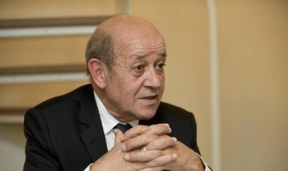 Jean-Yves Le Drian : «Je suis frappé par la dignité et la fierté du peuple algérien»