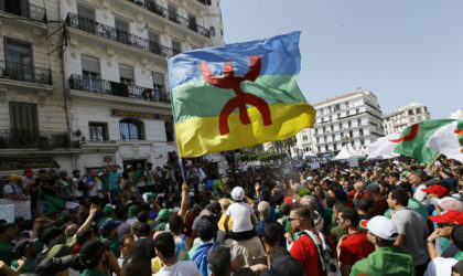 Répression des manifestants portant l’étendard amazigh à Alger