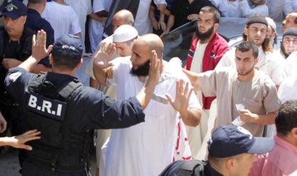 Des extrémistes religieux rackettent les gérants de débits de boissons à Oran
