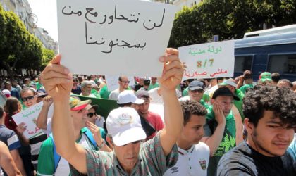 Forte mobilisation des Algériens pour exiger le départ des symboles du régime Bouteflika