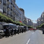 Alger barricadée