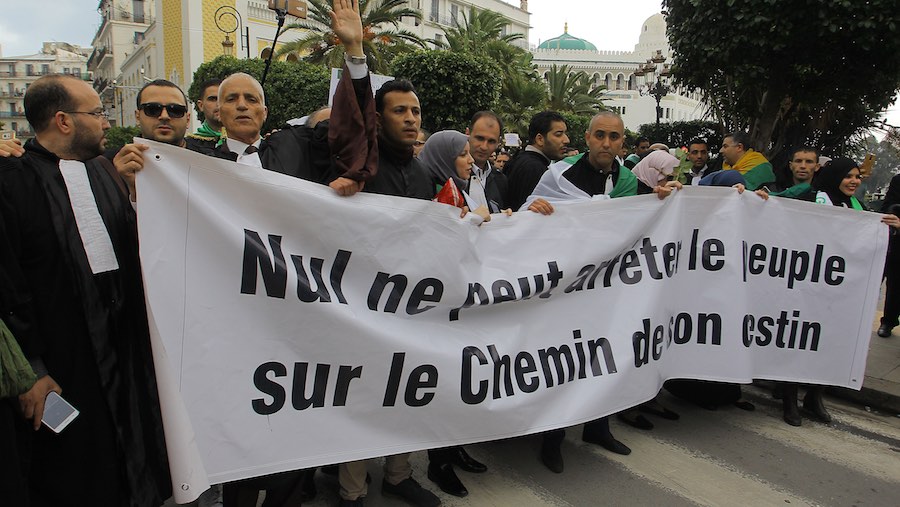 Avocats manifestent