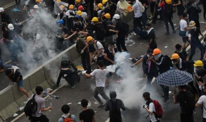 Paris : pillages et violents affrontements avec les forces de l’ordre