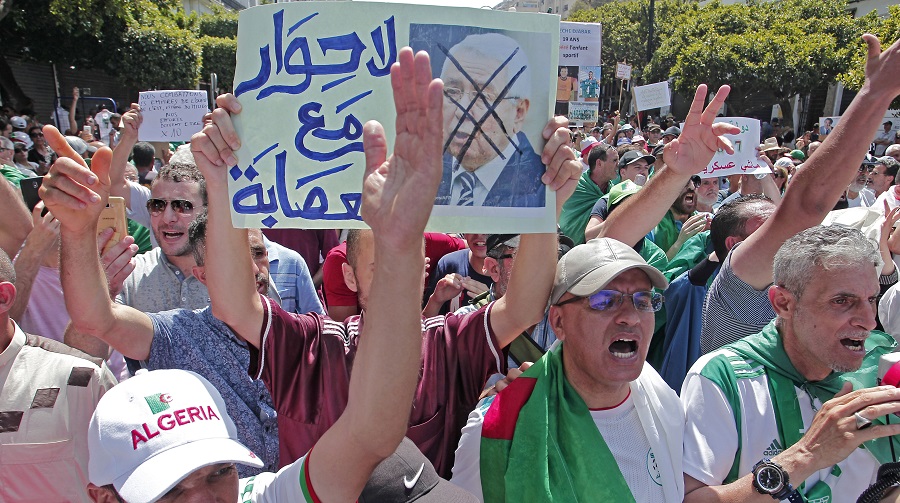 manif Bensalah