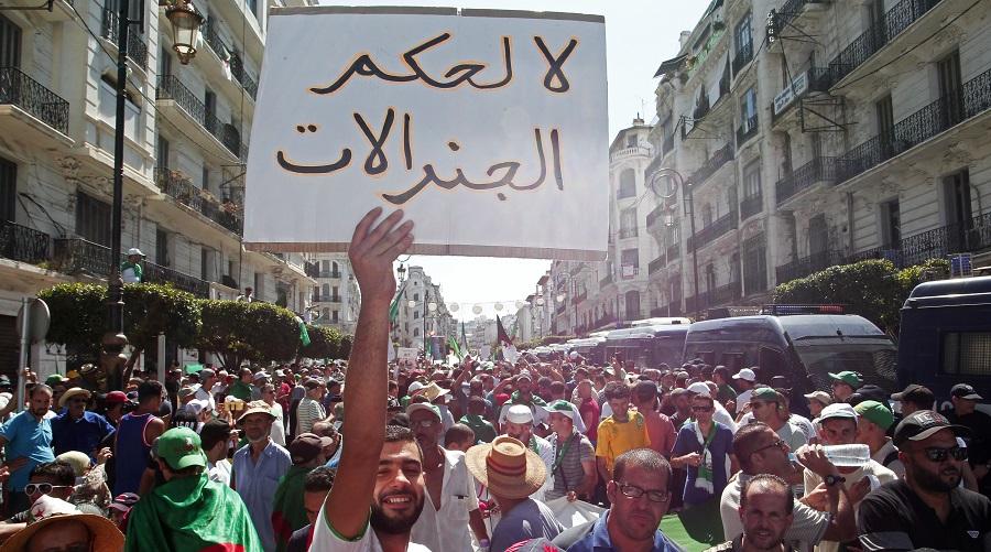 Du vide constitutionnel de fait à la dictature militaire de coulisses