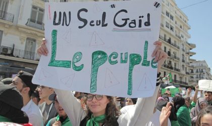 Alger : les manifestants déferlent de toutes les rues et ruelles