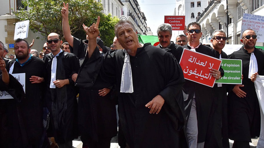 Marée de robes noires à Alger ce jeudi