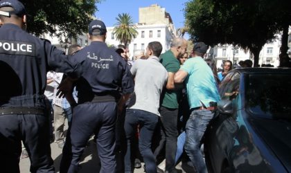 La police agresse des manifestants pacifiques à Jijel