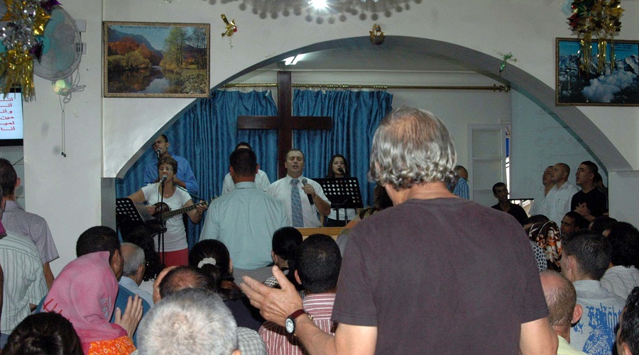 Fermeture d’églises : une diversion sous couvert de «lutte contre l’anarchie»