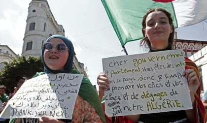 Bouira : les citoyens rejoignent les étudiants dans la rue