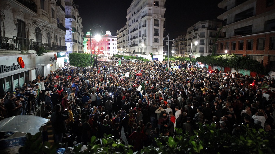 Alger protestation