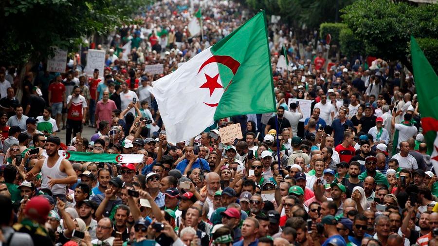 Grand meeting ce samedi à Paris pour briser le blocus médiatique sur le  Hirak - Algérie Patriotique