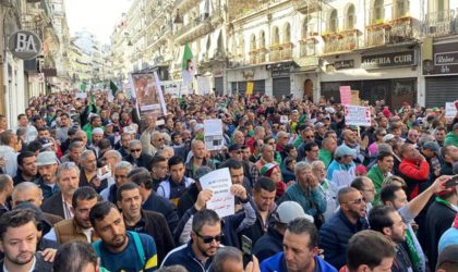 Alger : les citoyens manifestent pour le 50e vendredi