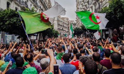 52e vendredi : les manifestants réclament le transfert du pouvoir au peuple