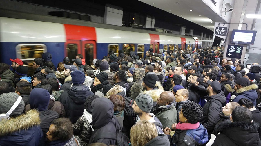 métro Emmanuel Macron