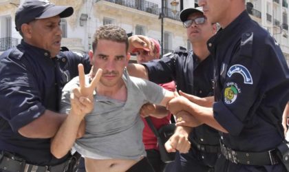 Tribunal de Sidi M’hamed : la police a usé de la force contre les citoyens venus soutenir Tabbou