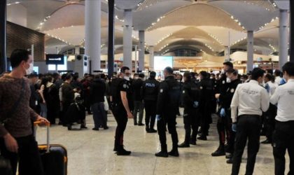 La police turque charge des Algériens bloqués à Instanbul