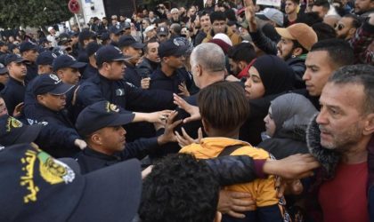 Bouira : un sit-in pour dénoncer les arrestations arbitraires contre les militants du Hirak