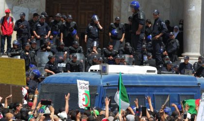 Affaire du policier bousculé à la Grande Poste : relaxe et réduction de peine pour les accusés