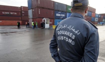 Le blocage des équipements dans les ports provoque la grogne des industriels