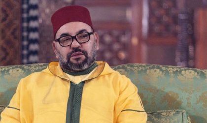 Des Marocains piétinent le portrait de Mohammed VI