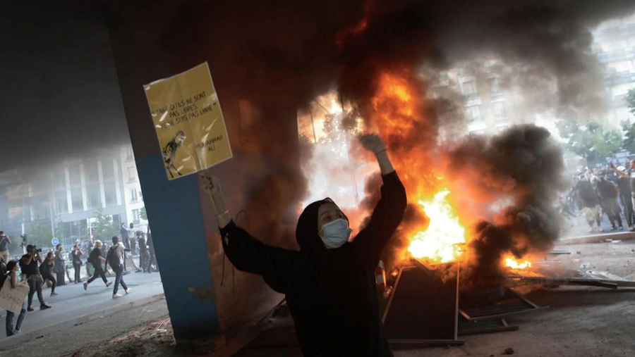 Manif violences verbales