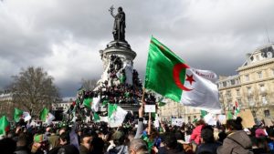 Les membres de la communauté algérienne peuvent obtenir leur certificat de nationalité sans avoir à se déplacer au pays