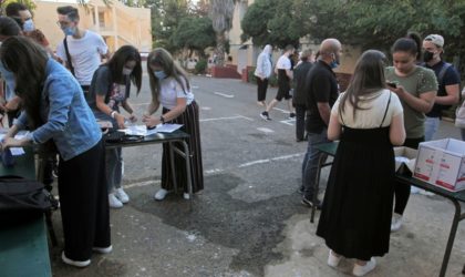 La face occultée des épreuves du bac : masques gratuits, eau et… bonbons