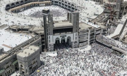 Une voiture défonce l’entrée de la Grande Mosquée mecquoise