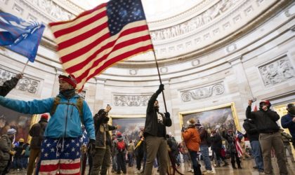 Etats-Unis : des milices armées prêtes à manifester contre l’investiture