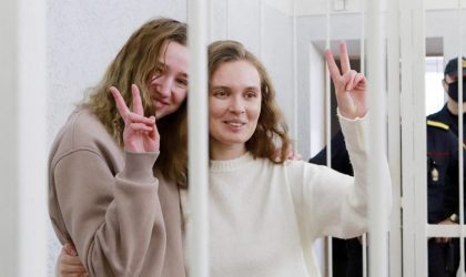 Bélarus : prison ferme pour deux jeunes journalistes