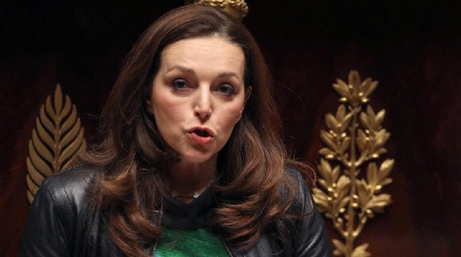 Comment un projet de loi annoncé en Algérie a semé la panique en France