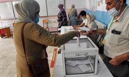 Législatives : mauvais timing, abstention record, choix cornélien pour Tebboune