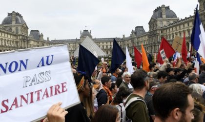 Manifestation et grève contre la vaccination obligatoire des soignants à Marseille