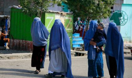 Les femmes afghanes contraintes de nouveau à mettre la burqa