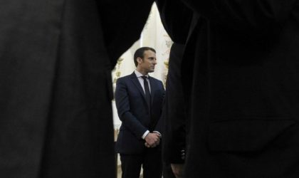 Le président Macron tente de recoller les morceaux mais aggrave son cas