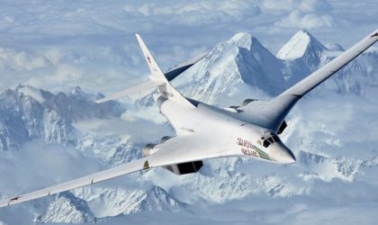 Premier vol du nouveau bombardier russe supersonique TU-160M