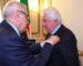 L’ambassadeur d’Algérie à Paris remet la médaille des Amis de la Révolution au journaliste italien Bernardo Valli
