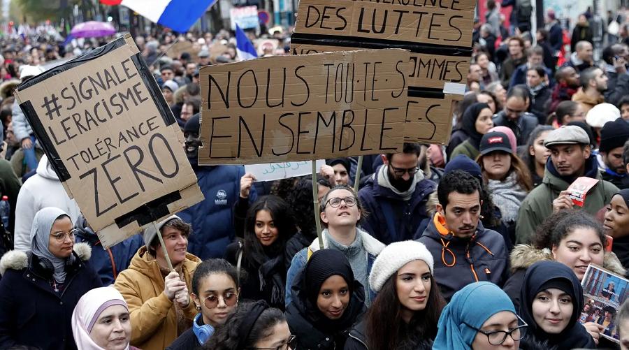 La conversion de la laïcité en dogme de stigmatisation des musulmans
