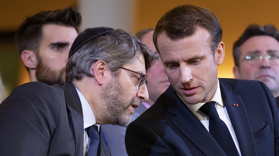 Macron sermonné par le grand rabbin