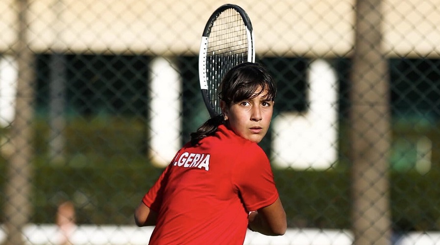 Maria-Badache-tennis