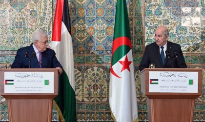 Mahmoud Abbas pose la première pierre de la Résidence d’Etat de la Palestine à Alger